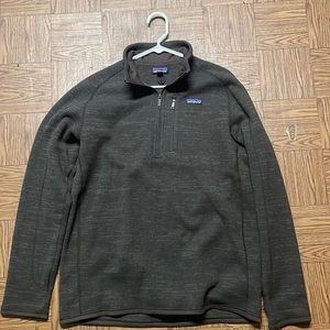 Brown Patagonia quarter zip fleece jacket in size large